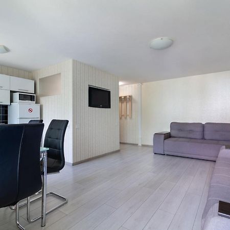 City Center 2-Bedroom Apartment Dnjepropetovsk Buitenkant foto