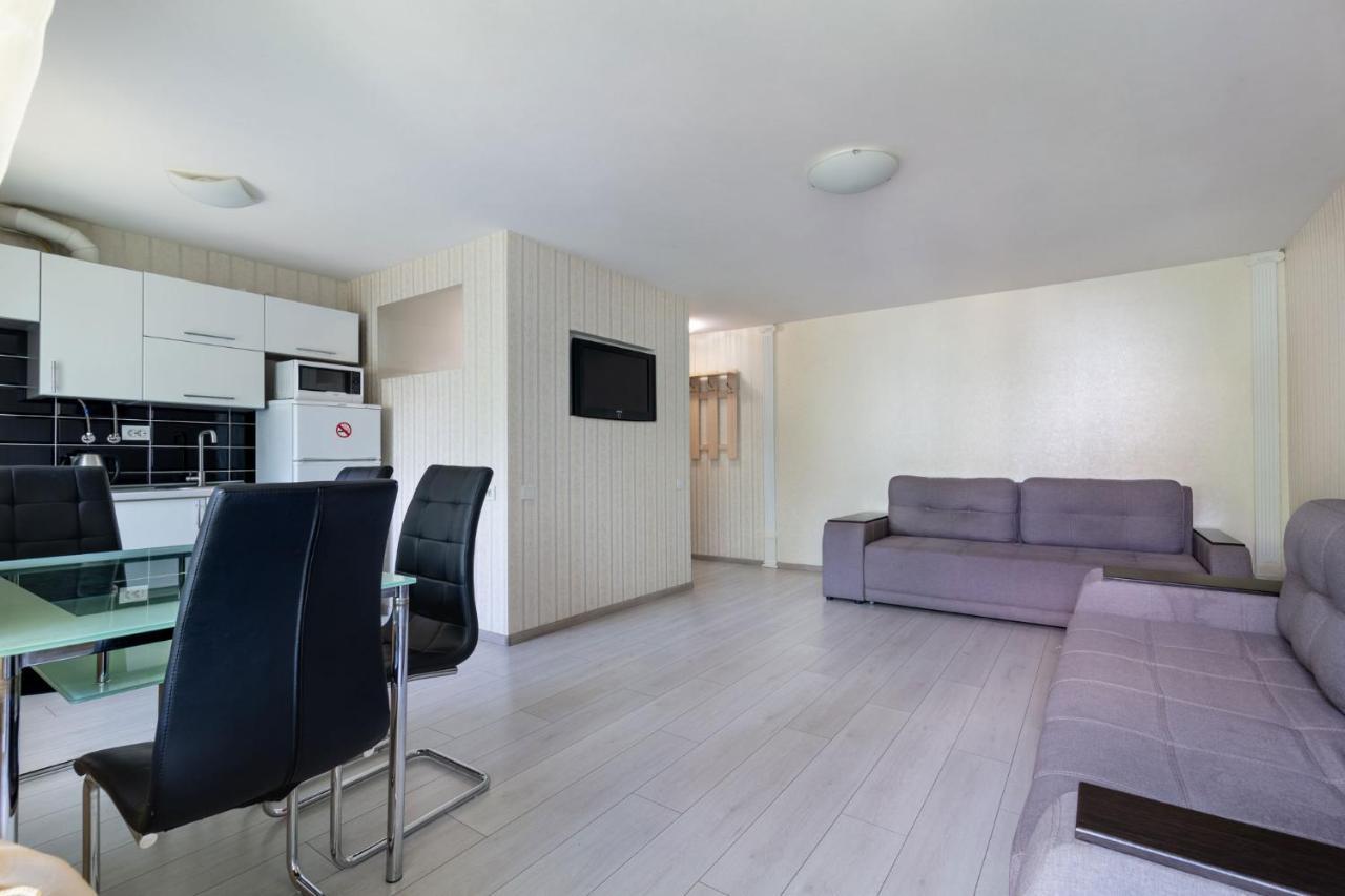 City Center 2-Bedroom Apartment Dnjepropetovsk Buitenkant foto