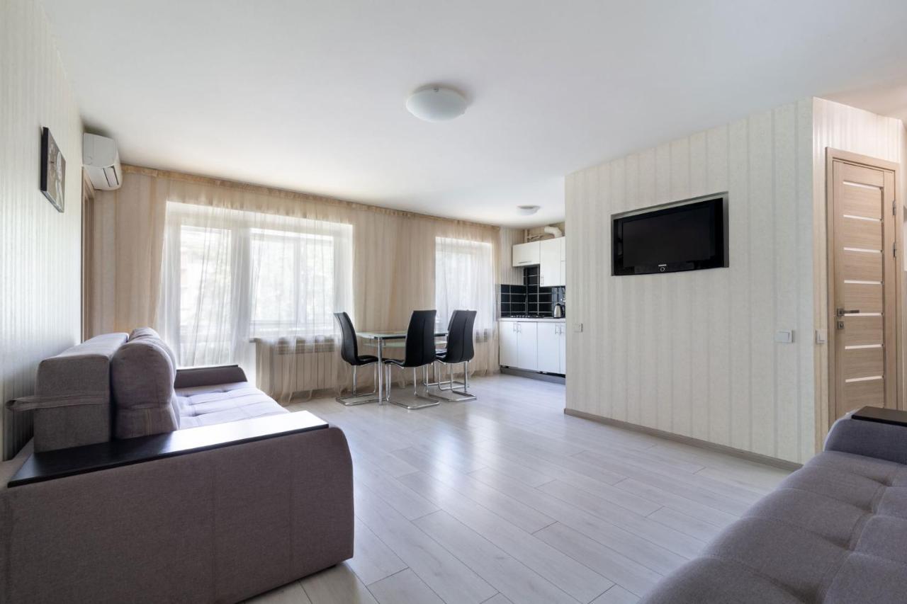 City Center 2-Bedroom Apartment Dnjepropetovsk Buitenkant foto