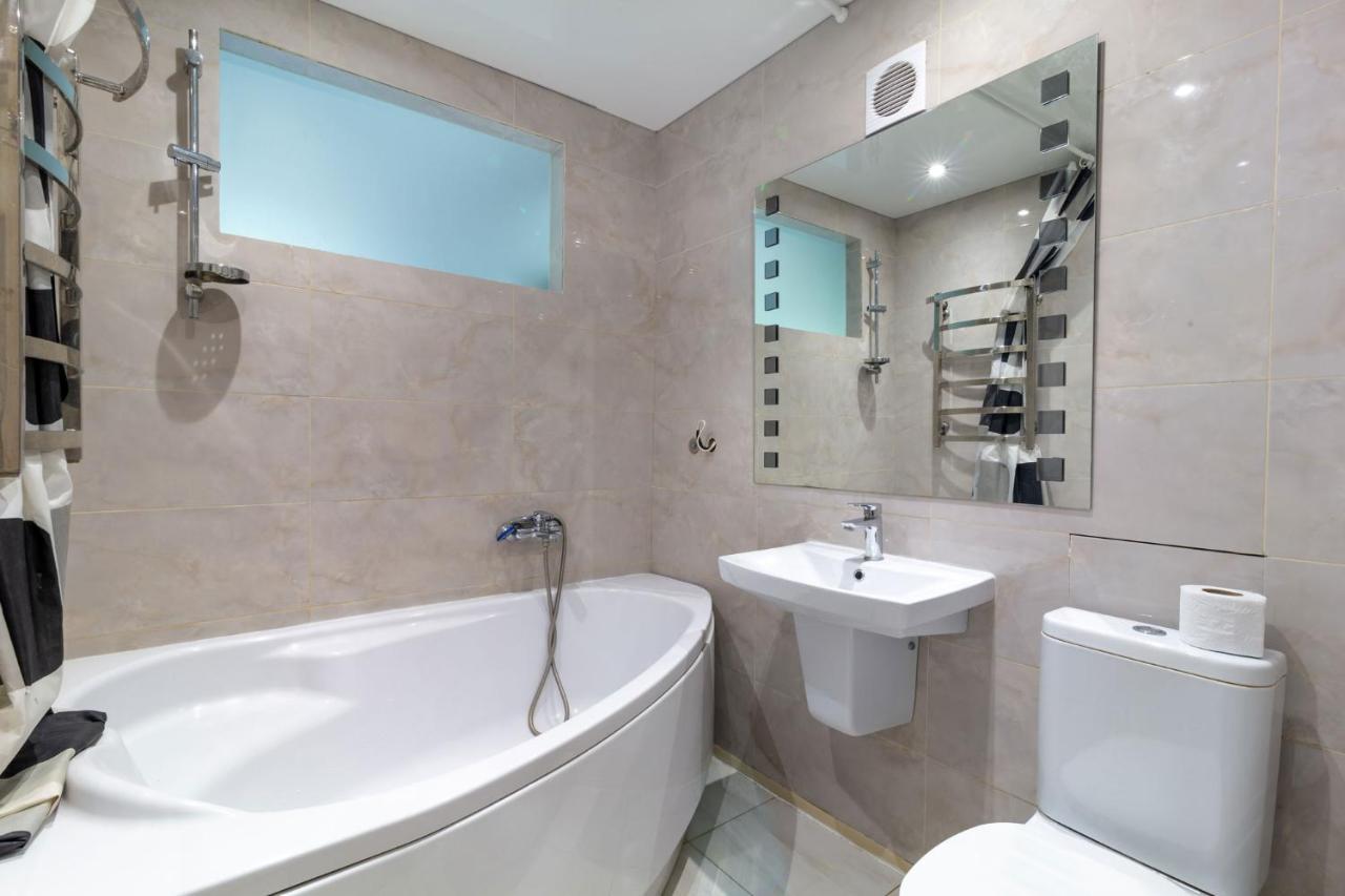 City Center 2-Bedroom Apartment Dnjepropetovsk Buitenkant foto