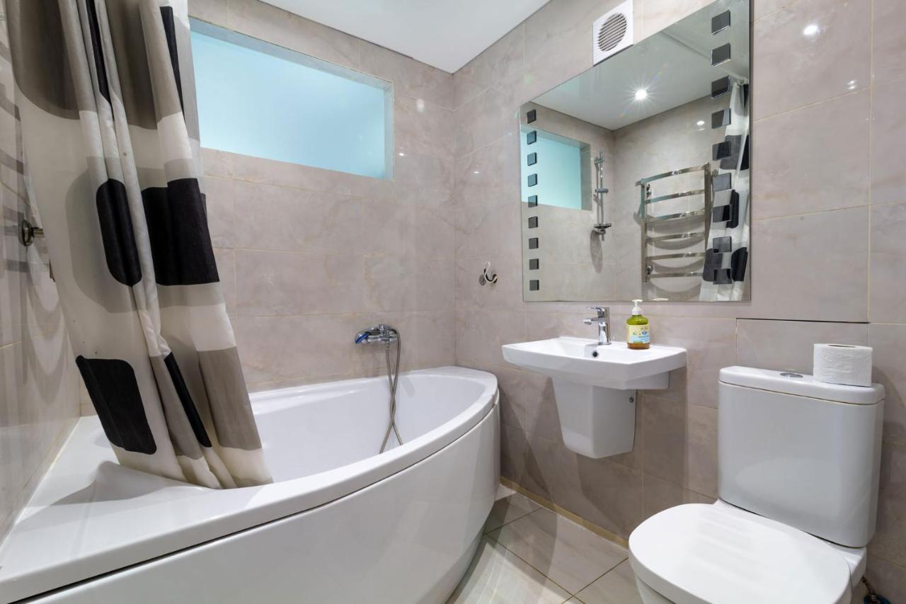 City Center 2-Bedroom Apartment Dnjepropetovsk Buitenkant foto
