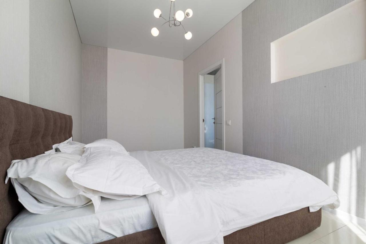 City Center 2-Bedroom Apartment Dnjepropetovsk Buitenkant foto